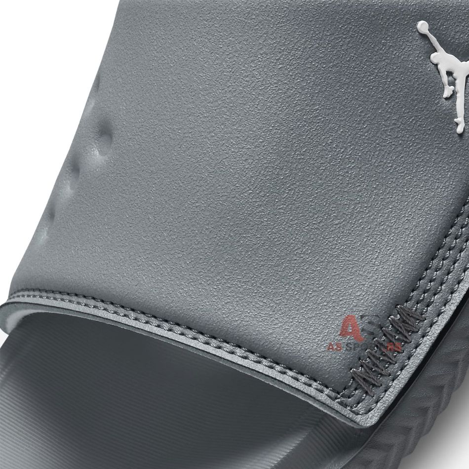 Jordan Play BG 37.5 DN3596-001-Z34i