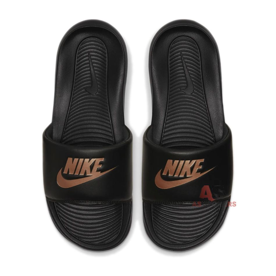 WMNS Victori One 42 CN9677-001-3GC8