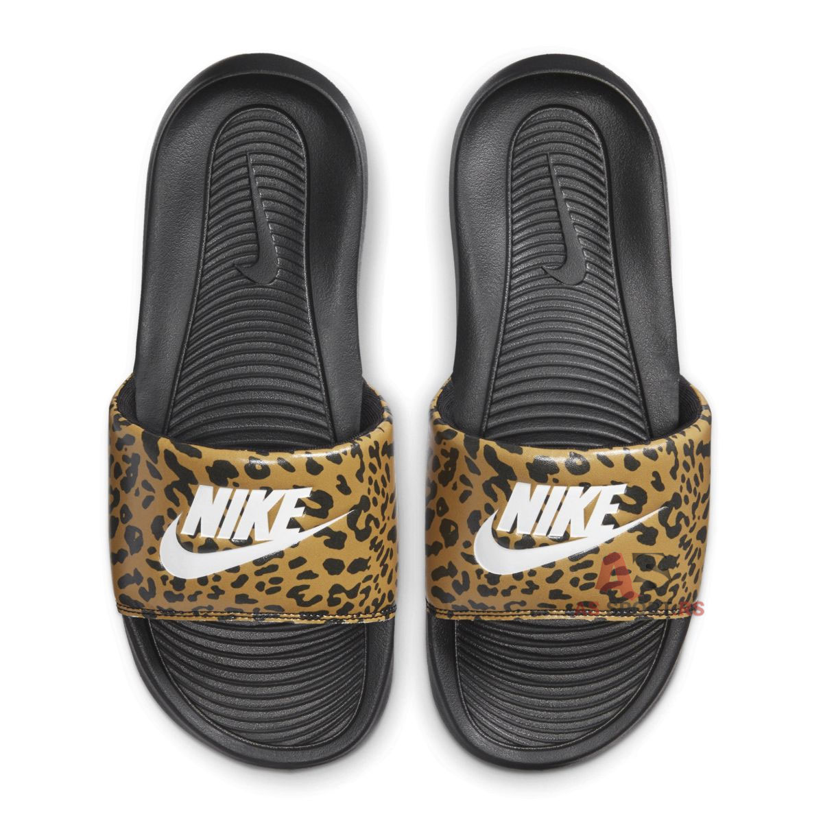 WMNS Victori One Print 39 CN9676-700-nr2E